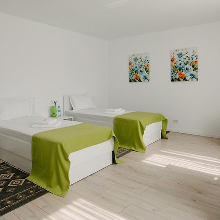 Stepo Sunset Apartment Bucharest Luaran gambar