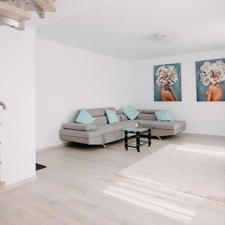 Stepo Sunset Apartment Bucharest Luaran gambar