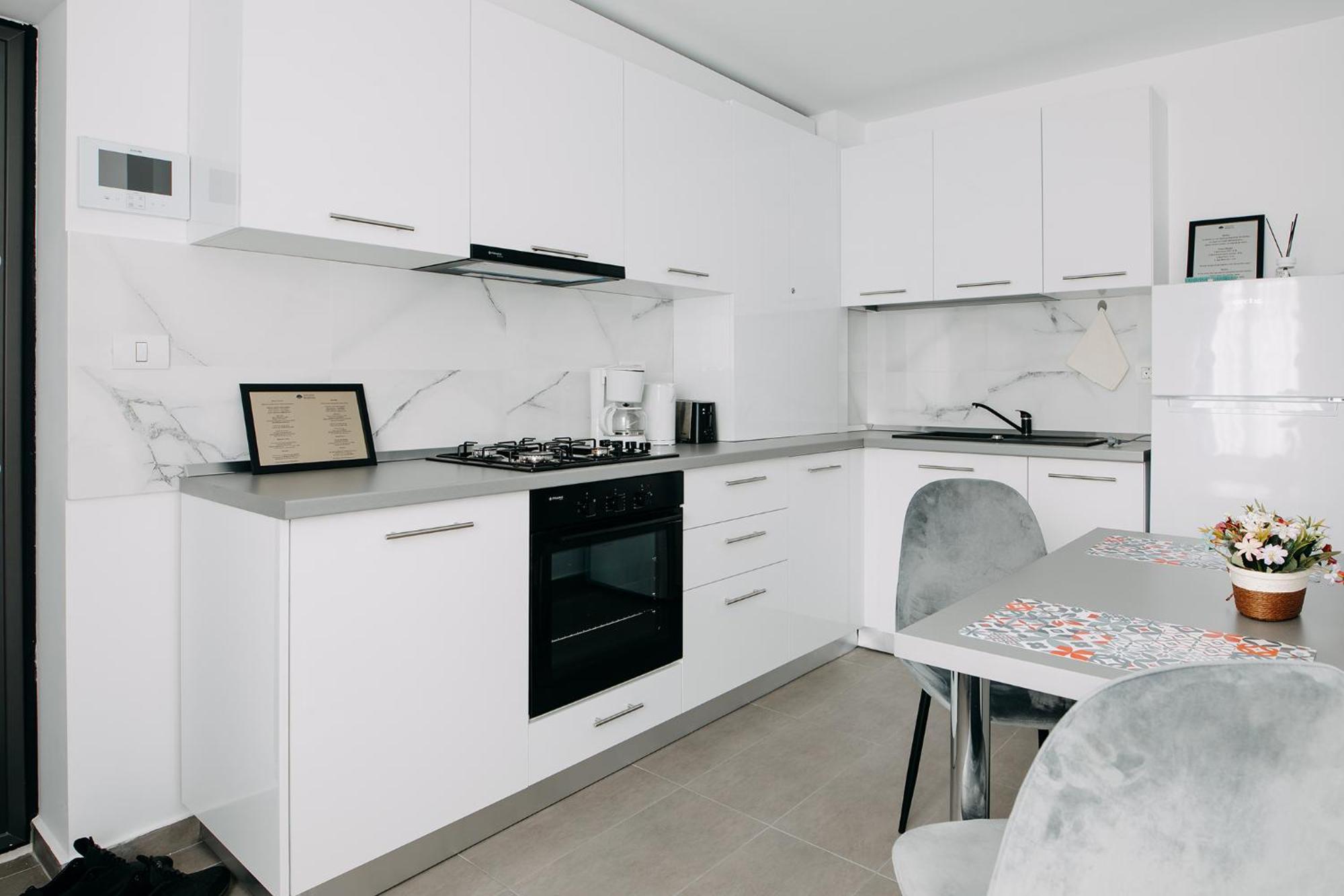 Stepo Sunset Apartment Bucharest Luaran gambar